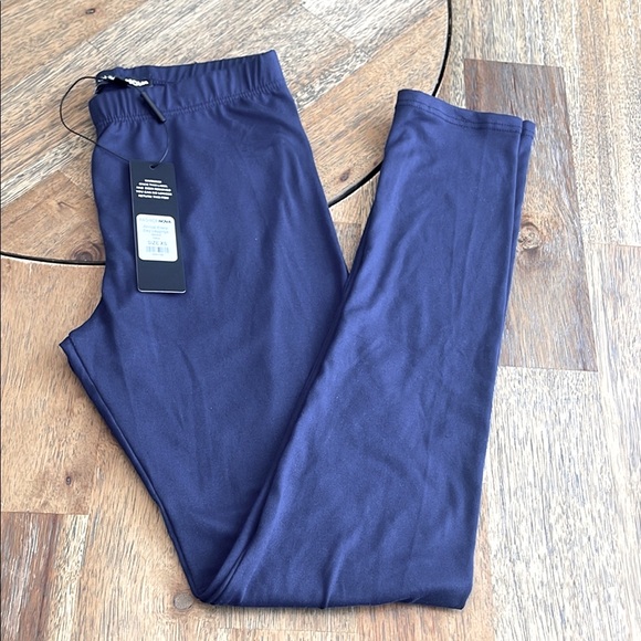 Navy Blue Leggings - perfect for fall 🍁 - Picture 1 of 2